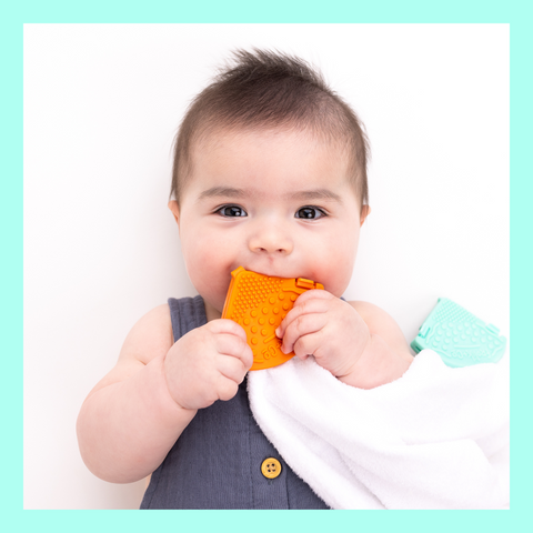 Papaya Chill Toothi teether – A stylish teething solution.